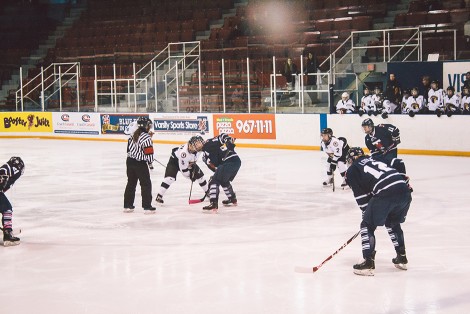 Women’s hockey team plays in Think Pink game in January. JENNIFER SU/THE VARSITY