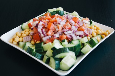 Easy Chickpea Salad. Laura Yiu/THE VARSITY