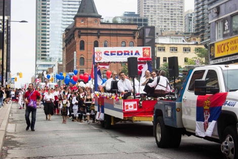 FEATURES_Canada_Day-KAITLYN_SIMPSON;THE_VARSITY-Younge&Dundas_Parade