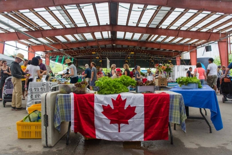 FEATURES_Canada_Day-STEVEN_LEE;THE_VARSITY-Evergreen_Brickworks_Farmers_Market